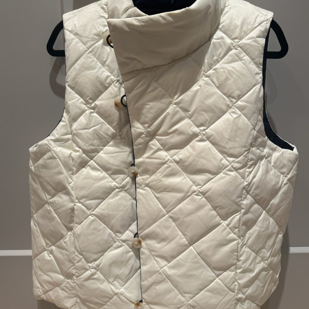 NEW J. McLaughlin Vivian Reversible Puffer Vest, Dark Navy/Egret White, Large.